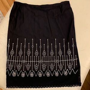 Bisou Bisou embellished black skirt, 2 layers